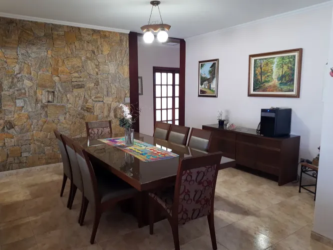 Casa para venda com 345 metros quadrados com 3 quartos em Jardim Flórida - São Roque - SP