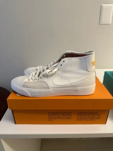 Tênis Nike Blazer Mid '77 Branco