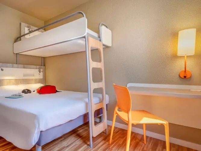 Flat Ibis budget São João disponível para venda com 13m² para investimento.