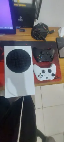 Xbox séries s (leia a descricao !) valor negociável