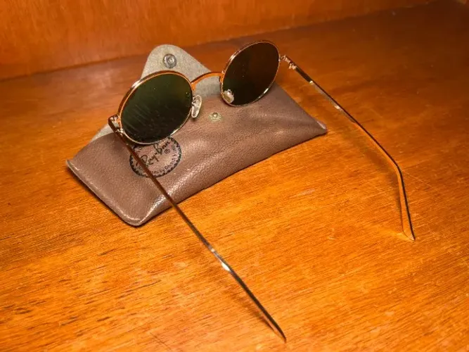 Óculos Ray-Ban Estilo John Lennon com Estojo - NUNCA USADO