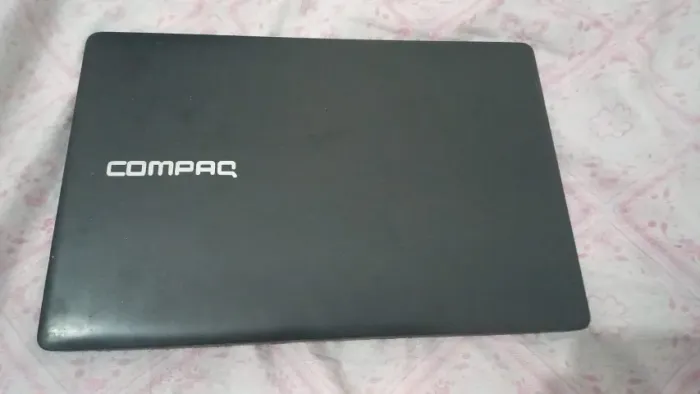 Notebook Compaq Intel Pentium N3700 / 4 GB / SSD 120 GB / 14"