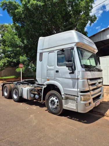 VENDO SINOTRUCK TRAÇADO