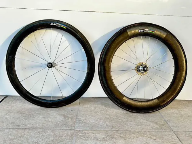 RODA DE CARBONO SPEED OU TRIATHLON