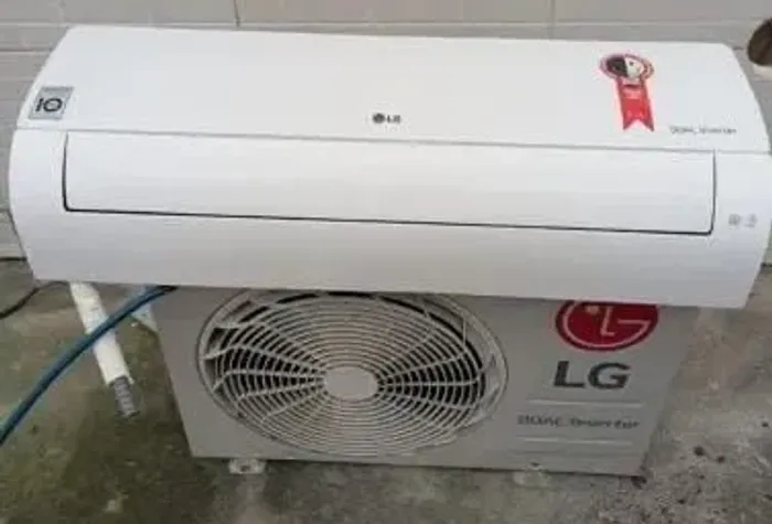 SPLIT 12MIL BTUS DUAL INVERTER
