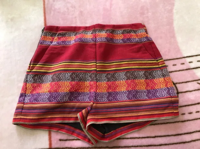 Shorts de lanzinha usado