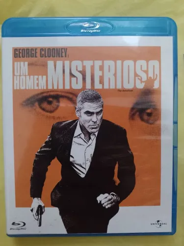 Blu-ray Um Homem Misterioso, Com: George Clooney (Dublado e Legendado)