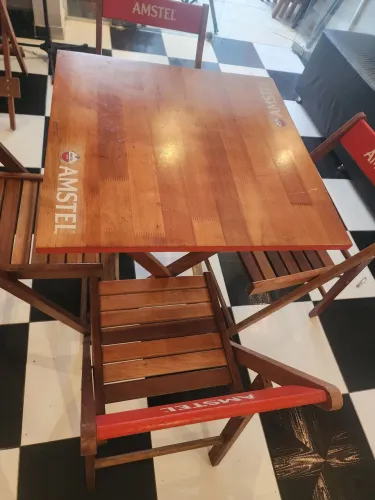 Conjunto Mesa e Cadeira