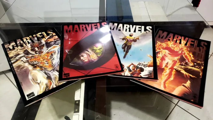 Coleção Marvels edição clássica e rara com capa em acetato 4 hqs