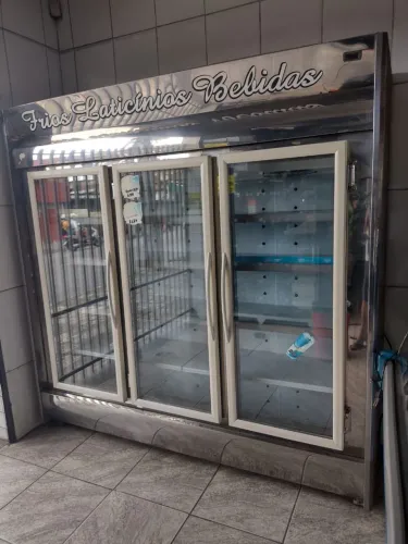 Vende se fundo e frente de padaria 