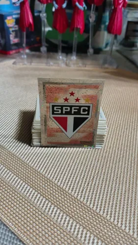 ESCUDO BRILHANTE SÃO PAULO com 116 figurinhas Coleção do álbum Campeonato Brasileiro 2006