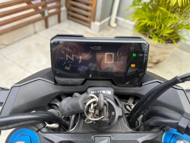 Vende-se Cb 500F estado de nova, raridade  