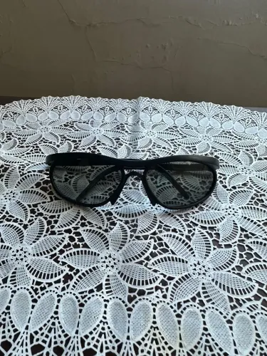 Óculos de Sol Vintage Esportivo Preto - Anos 90