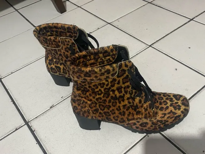 Botas Animal Print - Estilo e Conforto