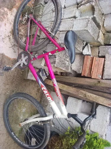 Bicicleta com marcha feminina 