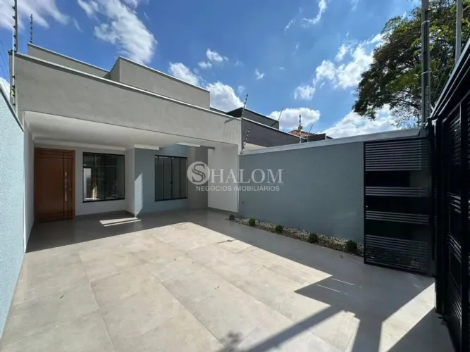 Casa à venda em Maringá, Jardim Universo, com 3 quartos, com 80 m²