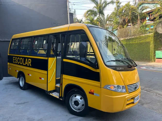 VOLARE V6 2009 Muito Conservado 23 Lugares 