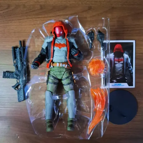 Figura de ação Red Hood Arkham Knight Mcfarlane DC Multiverse