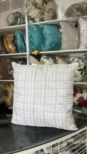 Capa de almofada e almofadas hermy
