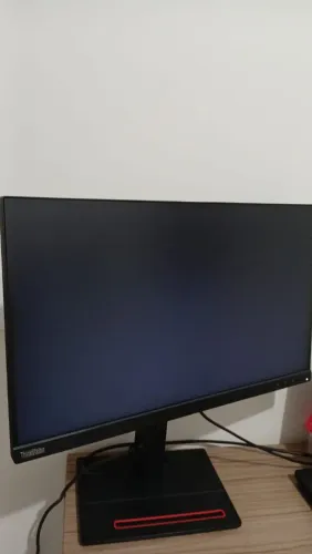  Troco em Celular Novo ou Semi novo - Monitor Gamer ThinkVision 24" 
