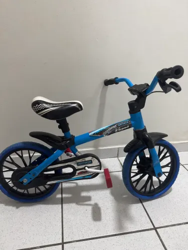 Vende-se está bicicleta