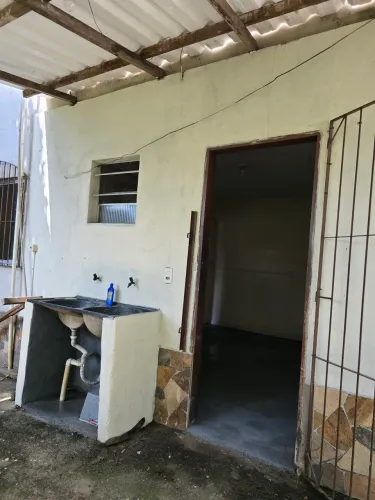 Aluguel casa pequena em Vila Palestina