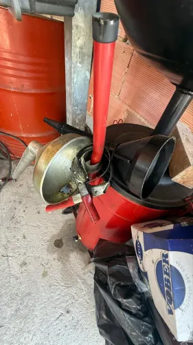 Carrinho de trocar óleo 