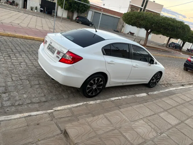 Honda Civic Sedan LXR 2.0 Flexone 16V Aut. 4P 2016