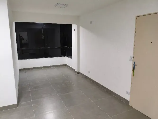 Apartamento, residencial Rio Branco, próximo a Policia Federal, com 2 quartos.