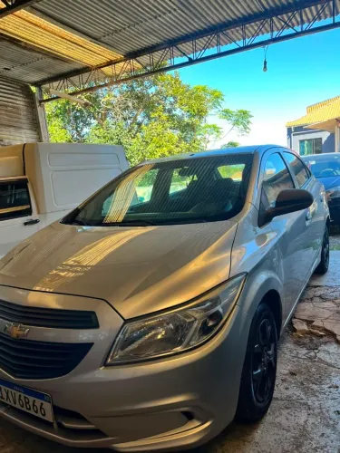 Chevrolet Onix JOY Hatch 1.0 8V Flex Mec. 4P 2017