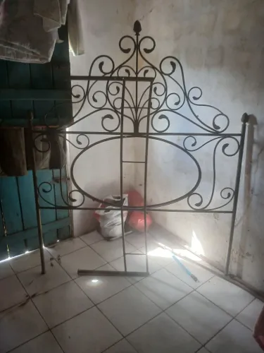 Cama bronze antiga