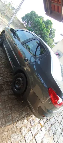 Peugeot 207 Sedan Passion XR 1.4 Flex 8V 4P 2011