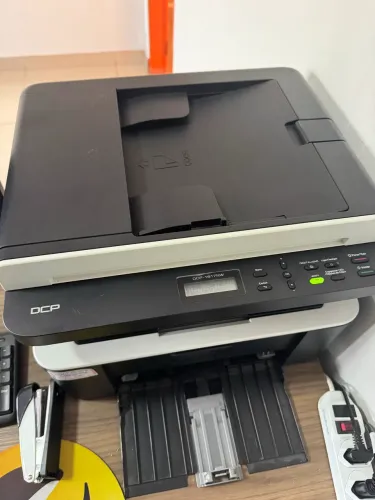 Multifuncional brother a laser DCP 1617