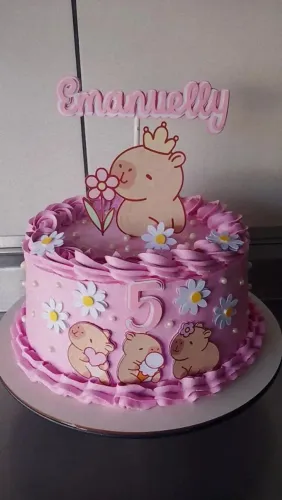 Bolos simples e personalizados A PARTIR DE 49,90 O QUILO