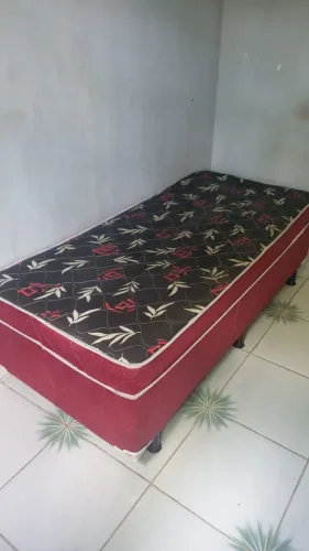 Vendo esta cama de solteiro 