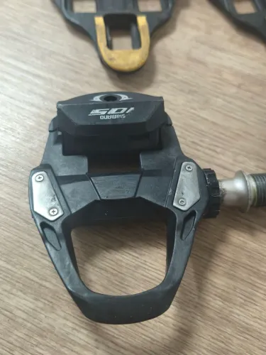 Pedal Shimano 105