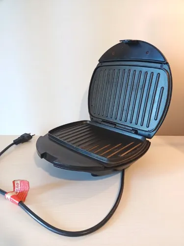 Mini Grill e Sanduicheira Philco Inox 750W - 127V
