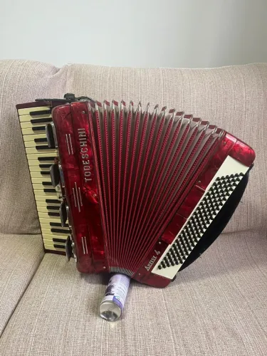 Acordeão Todeschini Artist 4 120bx