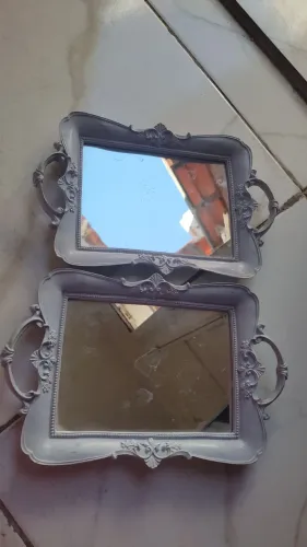 Bandejas lilás, Resina com espelho 