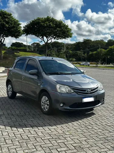 Toyota Etios X 1.3 Flex 16V 5P Mec. 2016