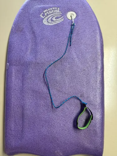 Prancha body board infantil 70x44 .+ cadeira Mor infantil 