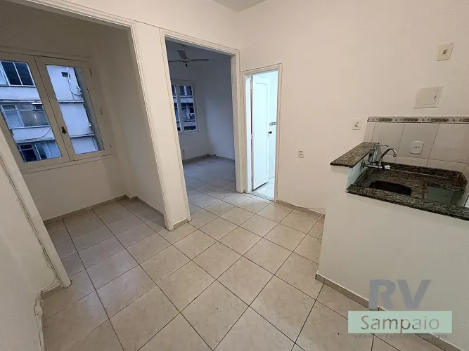 Imóvel para alugar com sala e 1 quarto em Copacabana - Rio de Janeiro - RJ