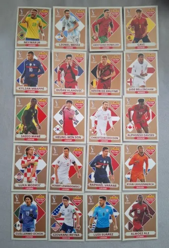 Kit com as 20 figurinhas Bronze Legends da cola 2022