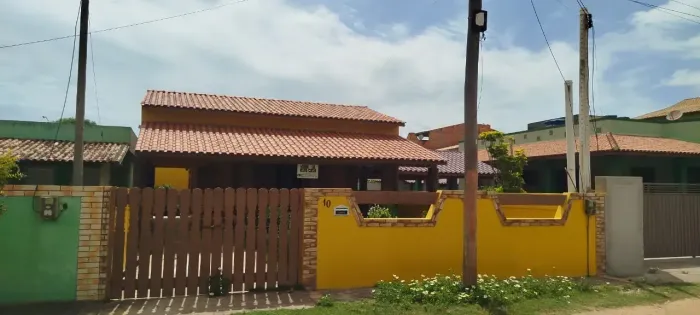 Grussaí- Casa Linear 03 Qt,s- Quintal- Só R$295.000,00-