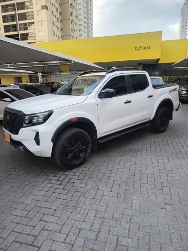 Nissan Frontier Pro4x CD 4X4 2.3 Bi-TB Die. AUT 2023