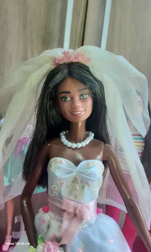 Boneca barbie noiva negra