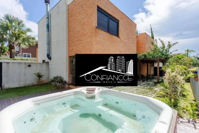 Casa em condominio com Piscina para alugar em Alphaville Graciosa, Pinhais - PR | Confianc