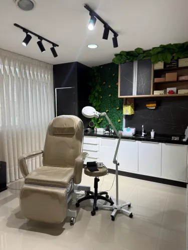 CONSULTÓRIO / SALA COMERCIAL À VENDA EM ITAPEMA - SC 