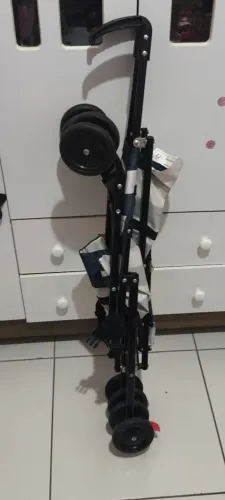 Carrinho de bebê Slim dobrável! Ideal pra pouco espaço no porta malas