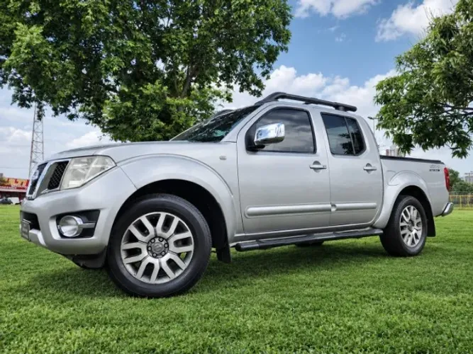 Nissan Frontier SL CD 4X4 2.5tb Diesel AUT 2014